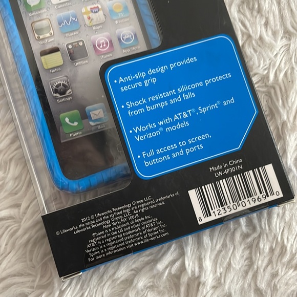Blue Silicone iPhone 4 / 4S Case - Picture 5 of 6